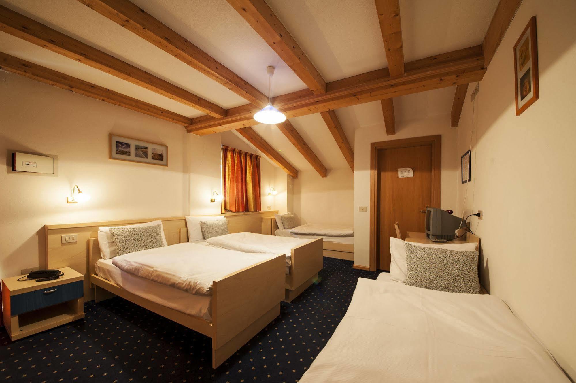 Col Da La Hotel 2*